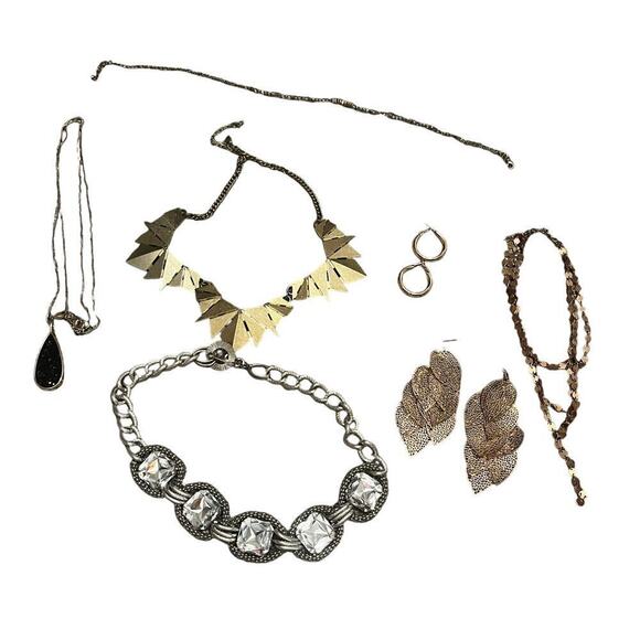 Lot of Jewelry Necklaces and Earrings in Gold/Silver Tone Y2K Boho Glam Layering - Picture 1 of 4